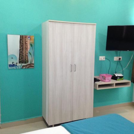 Oyo 4355 Goodland Inn Chennai Exterior foto